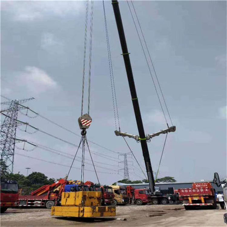 万冲镇风电设备吊装